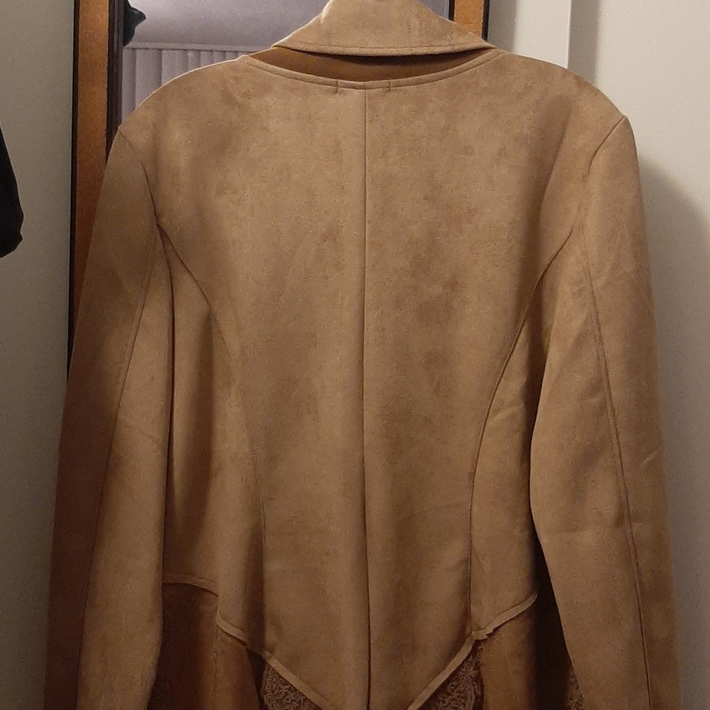 Tunic - Picture 4 of 9